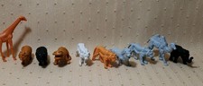 10 PIECE GROUPING OF ANIMAL PLASTIC CHARACTERS