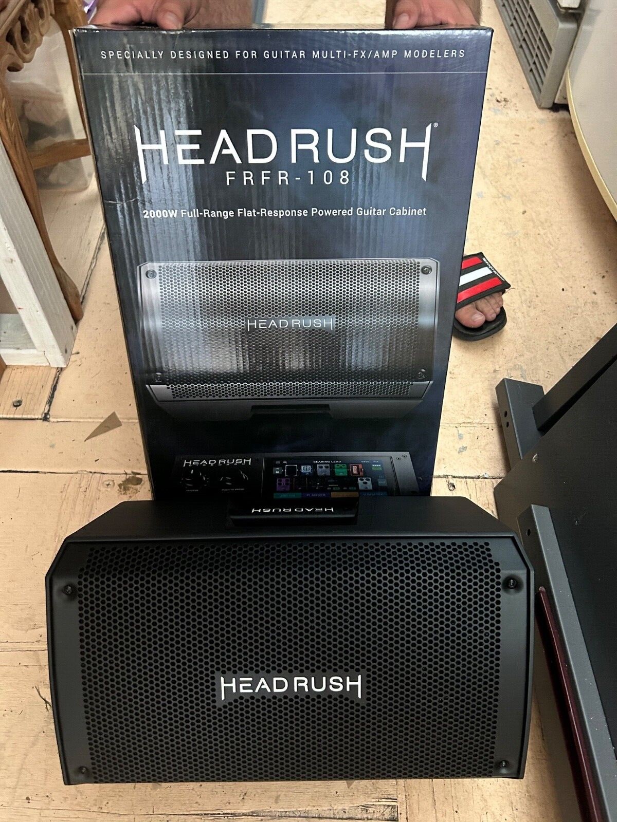 HEAD RUSHのパワード・キャビネット、FRFR-112のご紹介です。 HEADRUSH