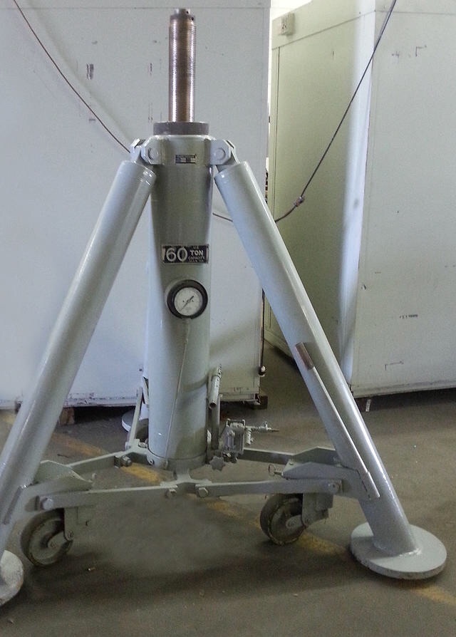 Malabar 60 ton tripod used aircraft jacks (FULL SET) eBay