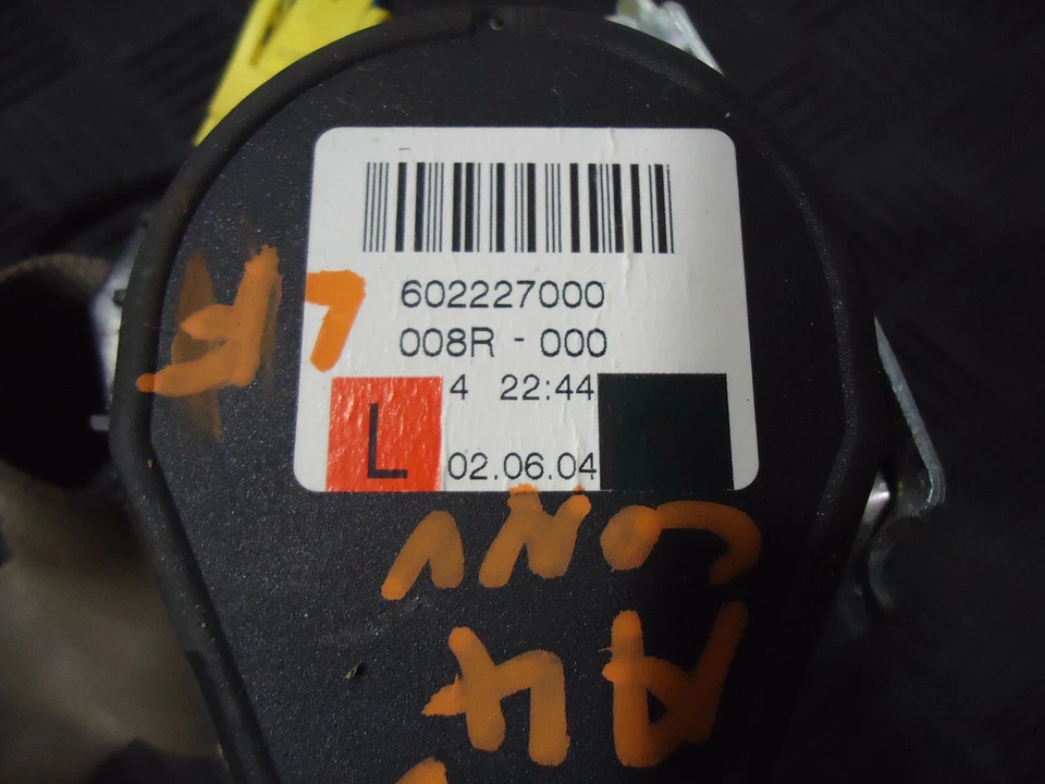 AUDI A4 2005 convertible cinturón de seguridad delantero izquierdo lado del conductor beige Foto 2 de 4