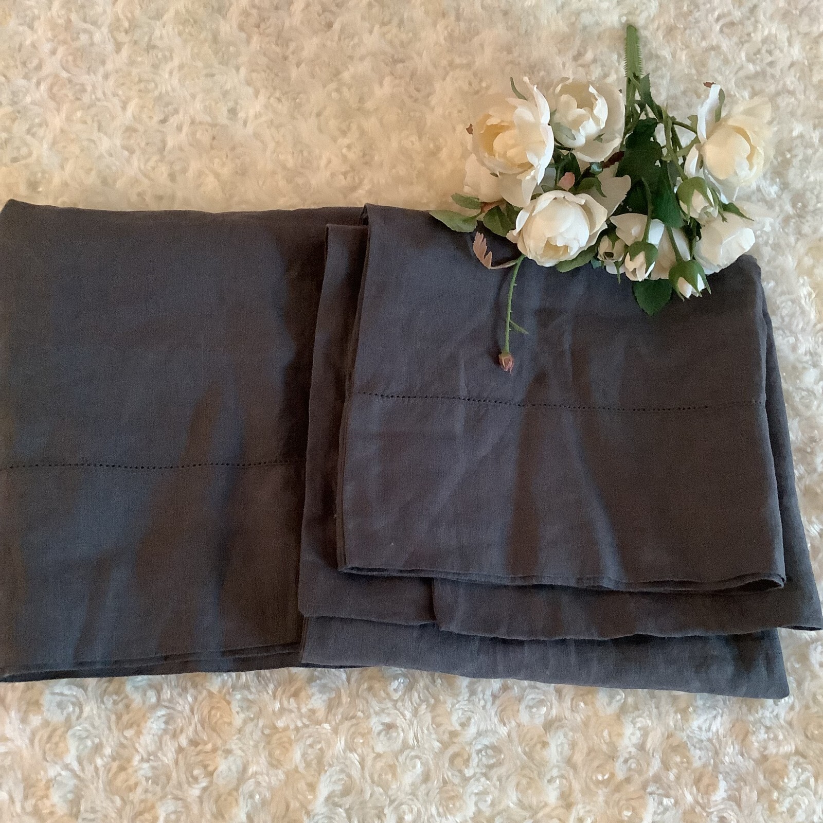 2 Pottery Barn 2021 Charcoal dark grey Hemstitch linen KING pillow