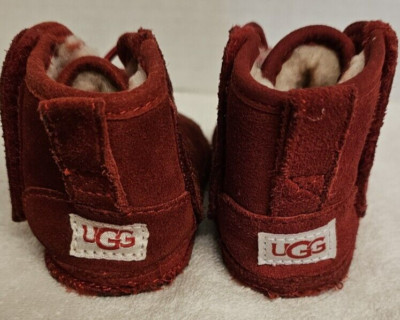 UGG Baby Neumel Crib Red Baby Boot Infant size 02/03