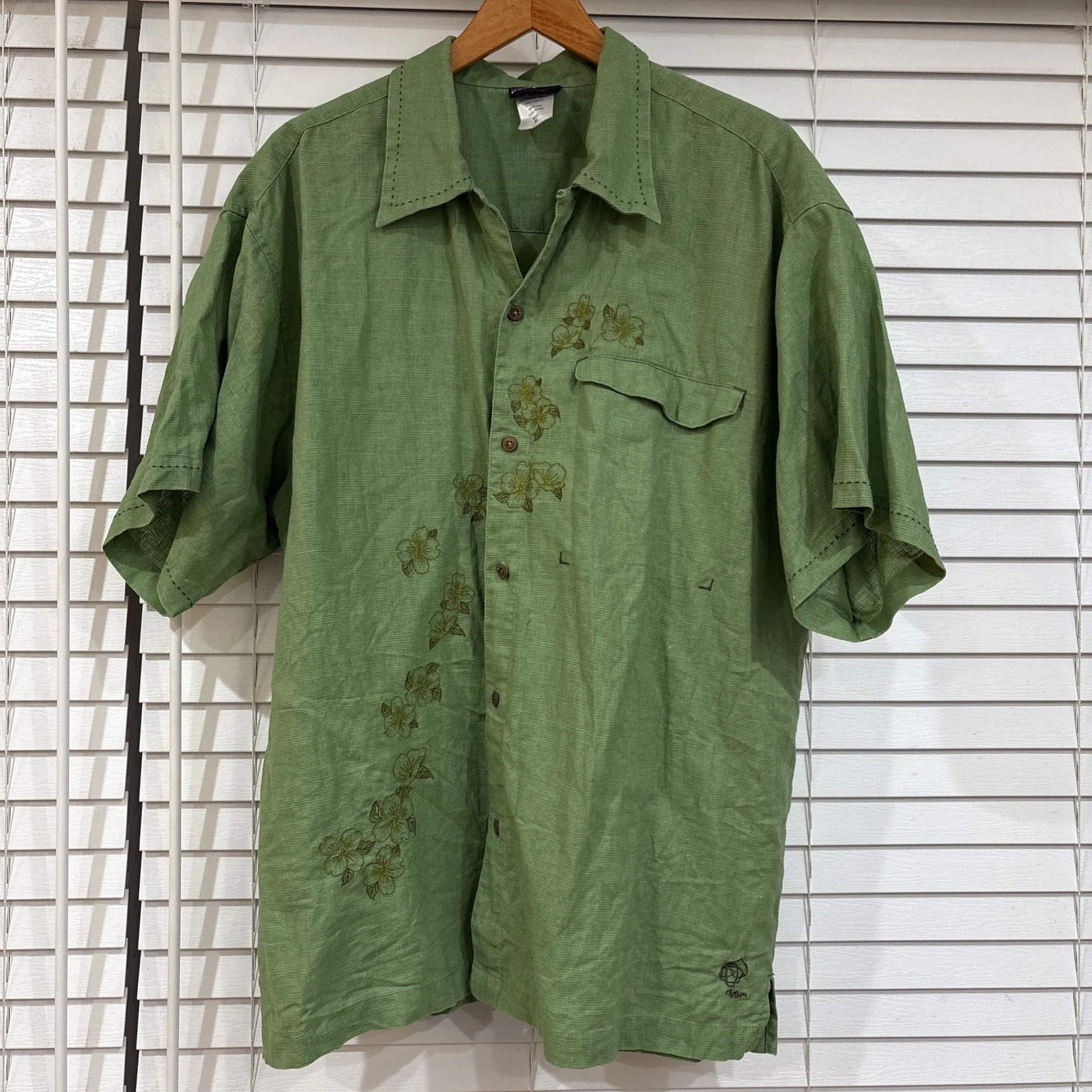 Patagonia Rhythm Button Up Shirt Green Mens XL Embroidered Floral Hemp Polyester