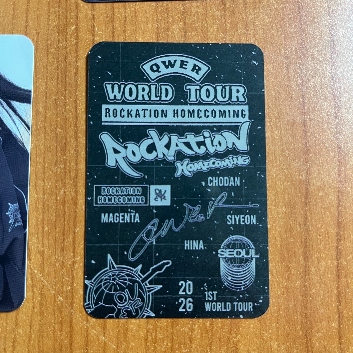 SIYEON QWER WIND Photocard Word Tour Rockation Homecoming Official