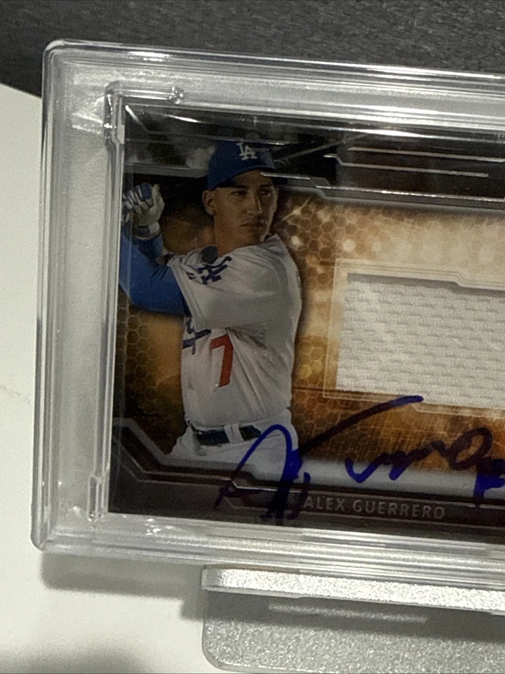 2015 Topps Strata Alex Guerrero Auto Relic Dodgers PSA - Image 4 of 4