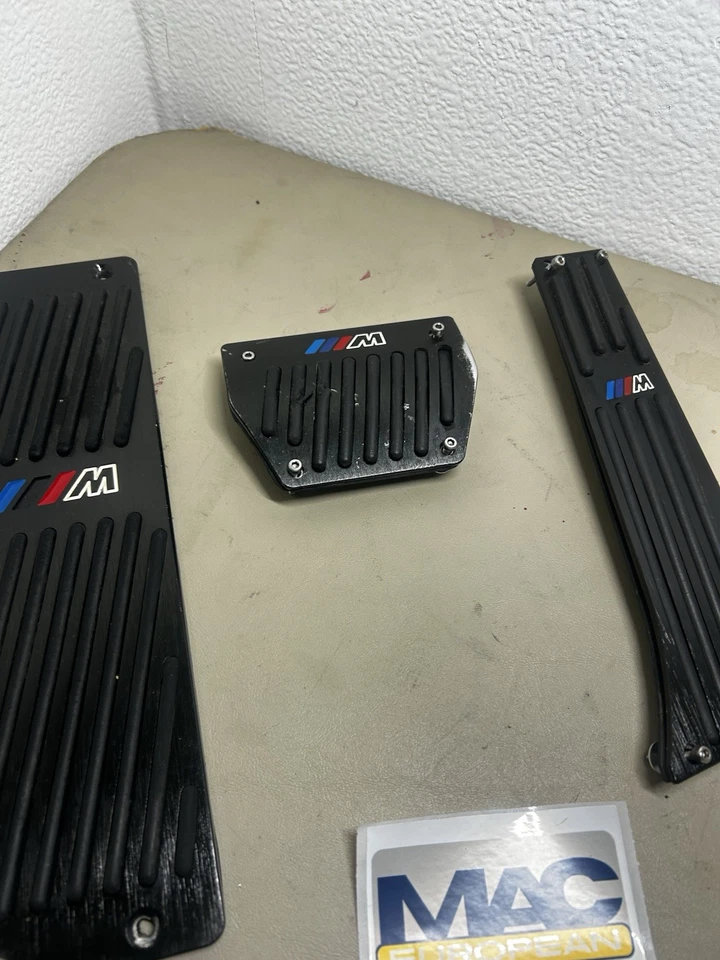 宝马 E90 E92 E93 地板踏板套装“M”设计 — 第 3/4 张图片