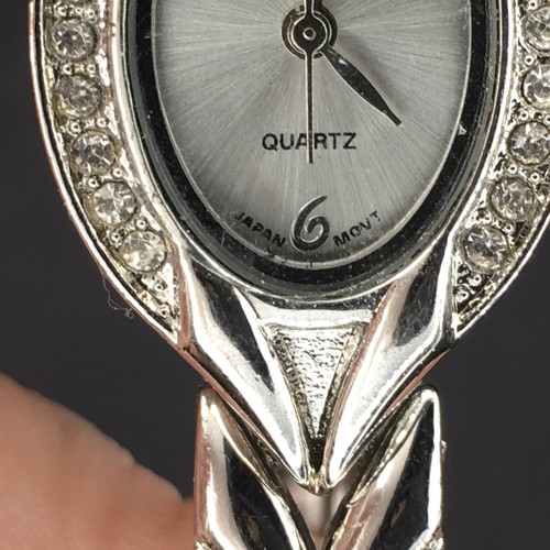 Ladies Stainless Steel Watch Bell Rose Japan Movement 7 1/2” Chevron Band  - Picture 3 of 10