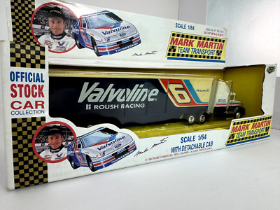 Road Champs Diecast Mark Martin #6 1/64 Valvoline Roush Transporter 1992 Semi