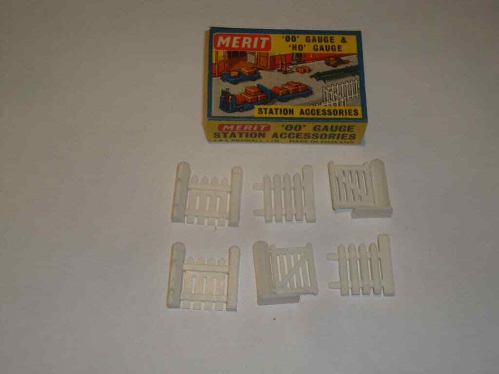 L179 Merit Model Railway Accessories '00' & 'H0' Gauge Boxed Choose