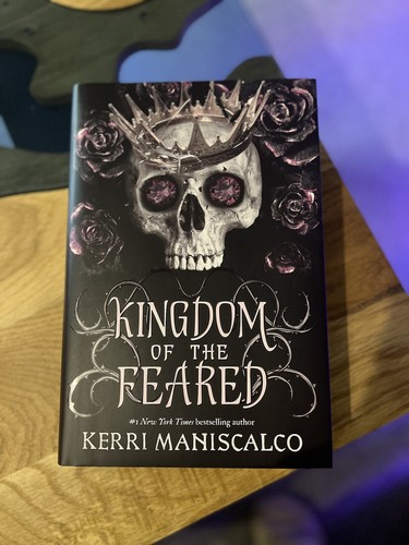 *OOP Kingdom of the Feared by Kerri Maniscalco FairyLoot Exclusive - Imagen 2 de 7