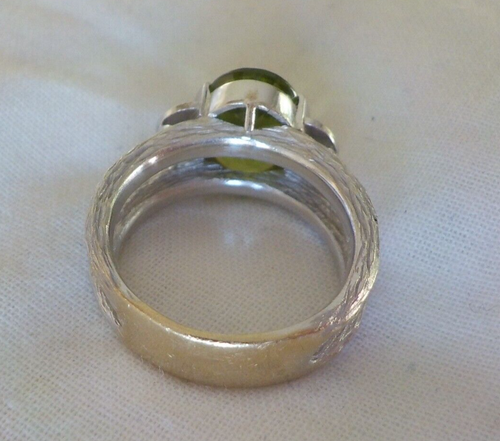 Anillo de diamantes de peridoto de caña dividida de bambú de oro blanco de 18k -10,34 gms, talla 6,5, 3,88 quilates - Imagen 8 de 12