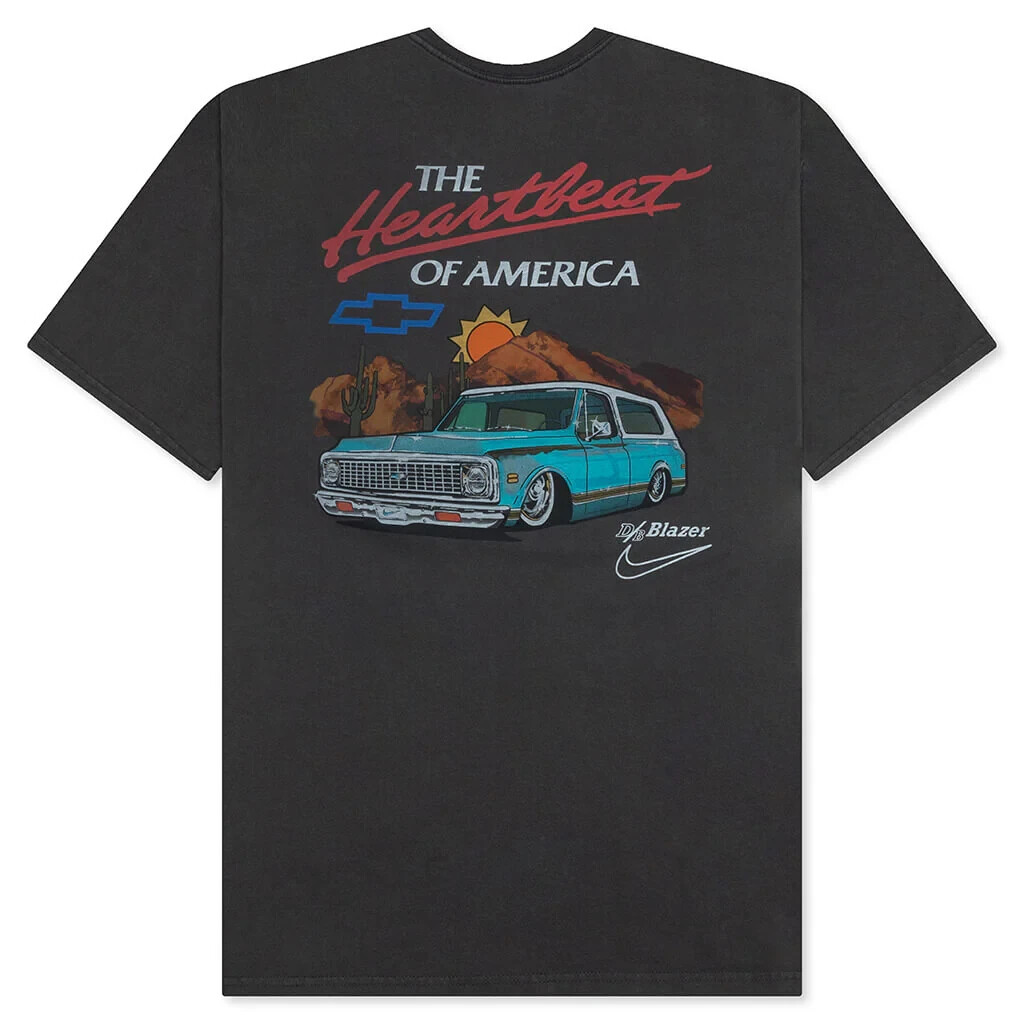 ☆ NIKE x Devin Booker x Chevrolet Max90 コラボTシャツ ☆ Nike Devin Booker X Chevrolet Chevy Max90 Tee Black HV6690