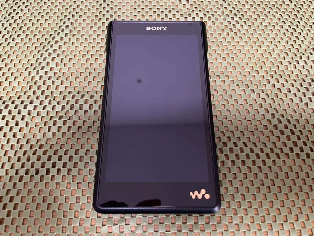 USED SONY NW WM1AM2 WALKMAN Signature Series GB Android  Black Hi Res  Audio