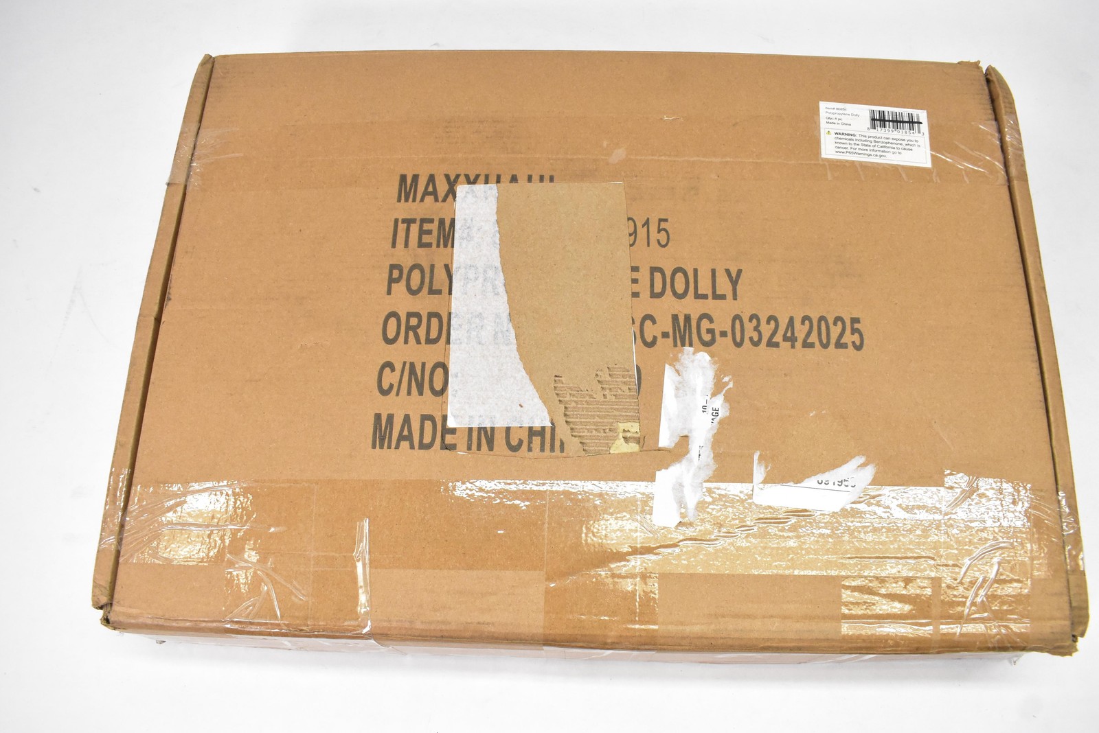 MaxWorks Polypropylene Dolly Black 200 lb 50915 19.5x14.5 with Casters MaxxHaul