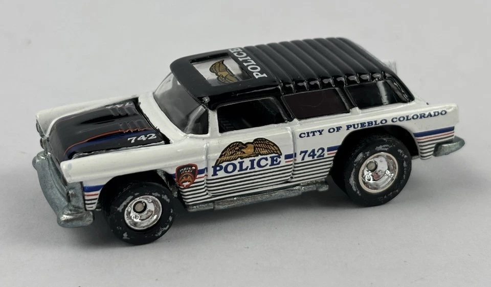 Hot Wheels Cop Rods 1999 - Chevy Nomad - City of Pueblo Colorado (como nuevo suelto) Foto 4 de 4