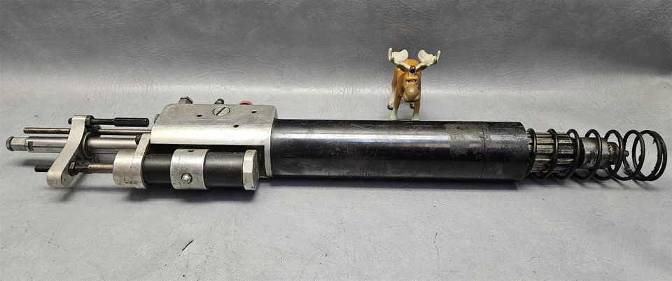 Chicago Pneumatics 420A 气动自动进料攻 Accu-Drill 23000 RPM — 第 3/4 张图片