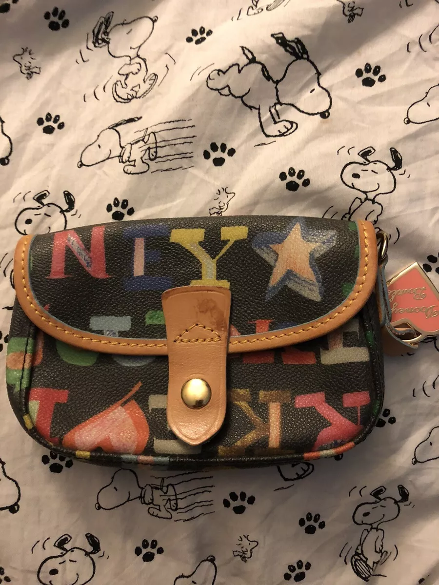 Dooney and bourke flap wristlet hot sale