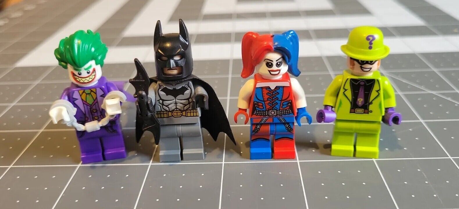 LEGO - The Batman Movie - Joker w/ Suit & Tails - Minifig / Mini