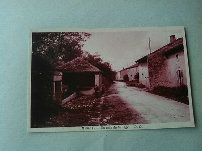 Old postcard Marey Un Corner du Village, Lavoir?