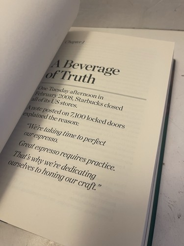 Onward : How Starbucks Fought for Its Life Without Losing Its Soul HC/DJ 2011 - Picture 19 of 19