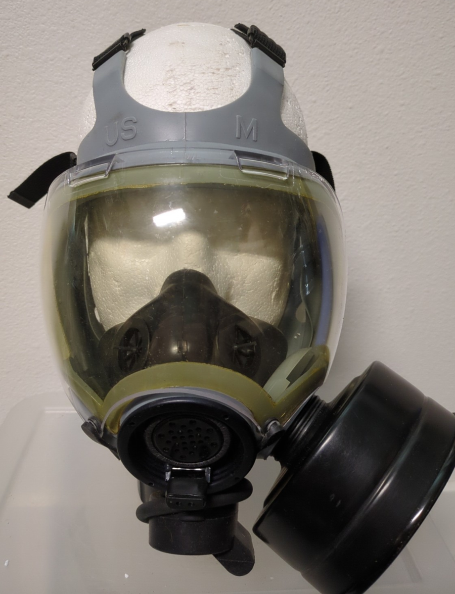 US Military USAF Gas Mask MSA Model MCU-2A/P Medium & Bag, Outsert