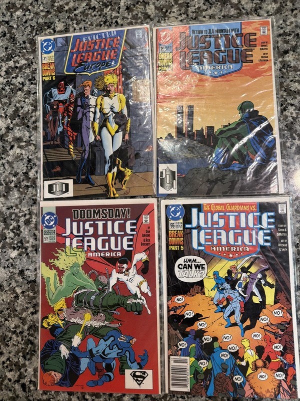 Justice League Comicbook Lot (4)