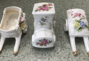 Enesco 1979 Floral Car White Porcelain With 2 Carts