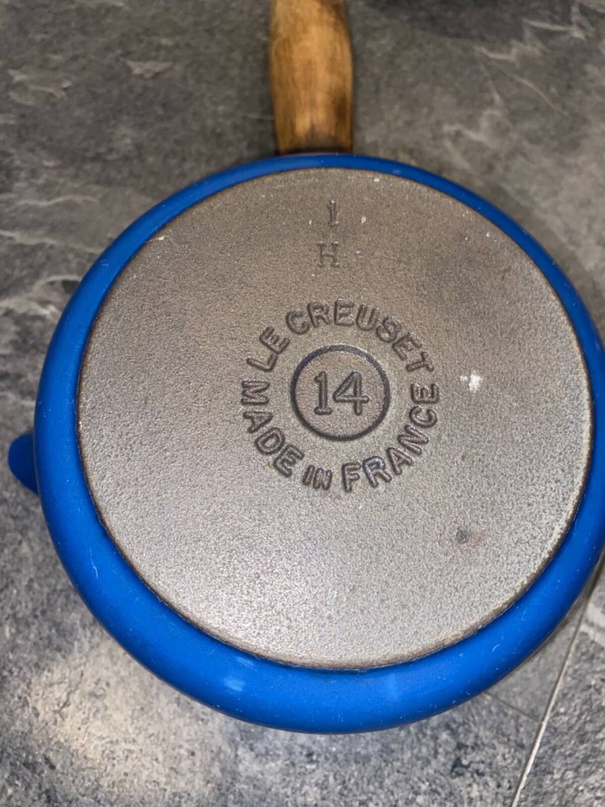 Stunning Set of Le Creuset Blue Saucepans Cast iron pans eBay