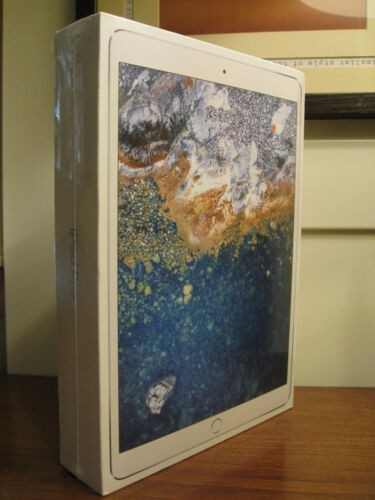 Apple iPad Pro 10.5-inch (2nd generation) 64GB Wi-Fi Silver MQDW2LL/A 2017 - Picture 1 of 22