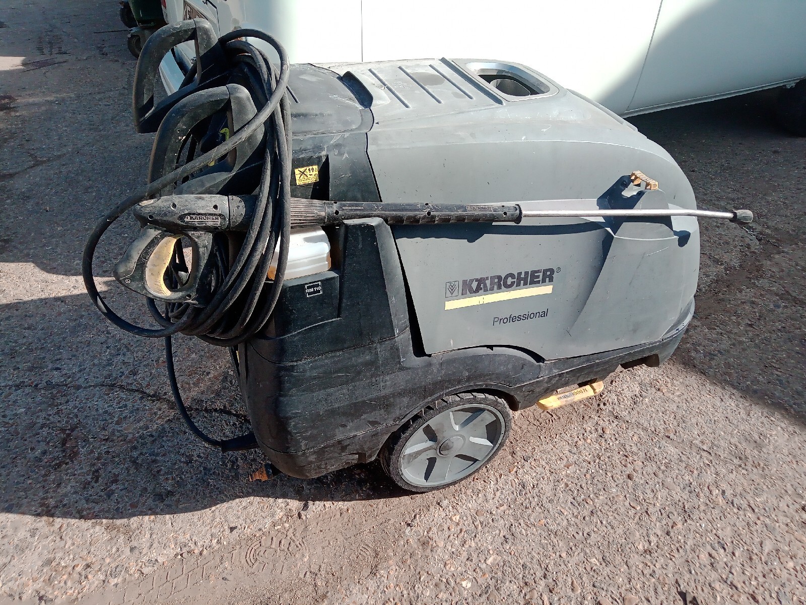 Kärcher HDS 7/104m Steam Cleaner Hot Cold Pressure Washer Soap