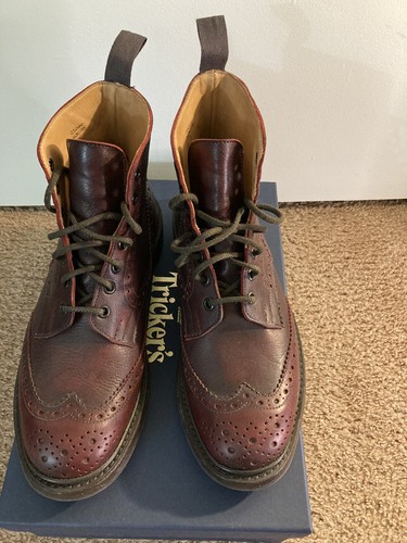 Tricker's Stow Country Boot Sign Kudo 