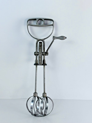 VW Mfg Co Antique Egg Beater Hand Crank Double Mixer Oakland USA
