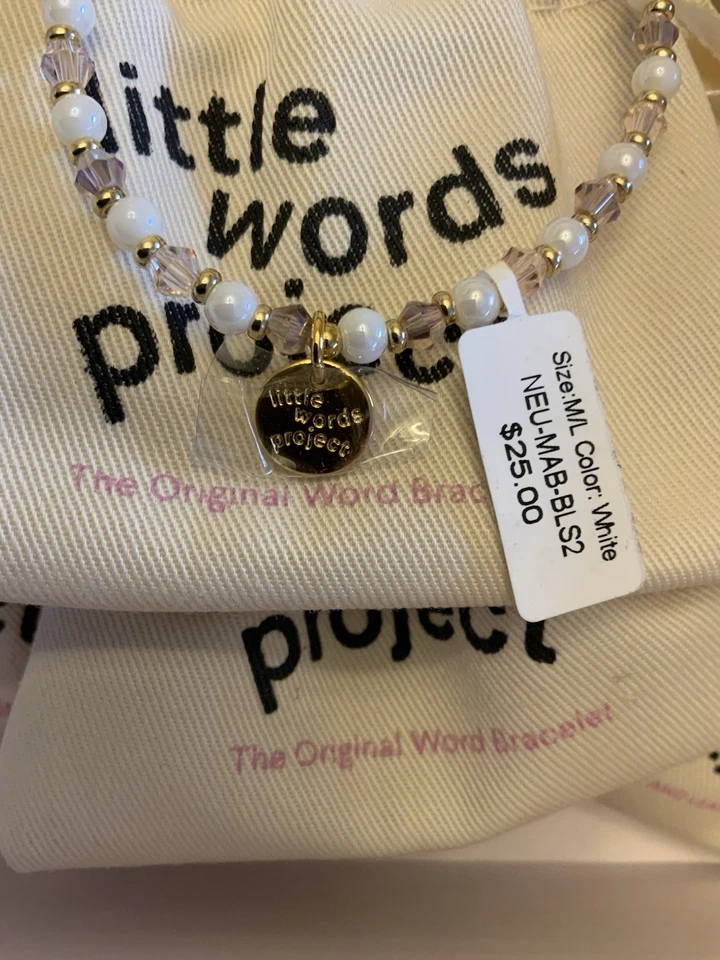 Pulsera con cuentas Little Words Project “luna y espalda” nueva con etiquetas precio de venta sugerido por el fabricante $25 M/L Foto 2 de 4