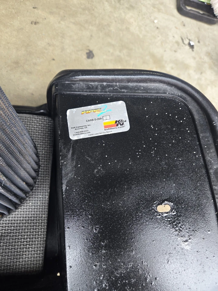 Dodge Ram 1500 2002-2008 5,7 L Hemi admisión de aire frío caja de filtro K&N Foto 2 de 4