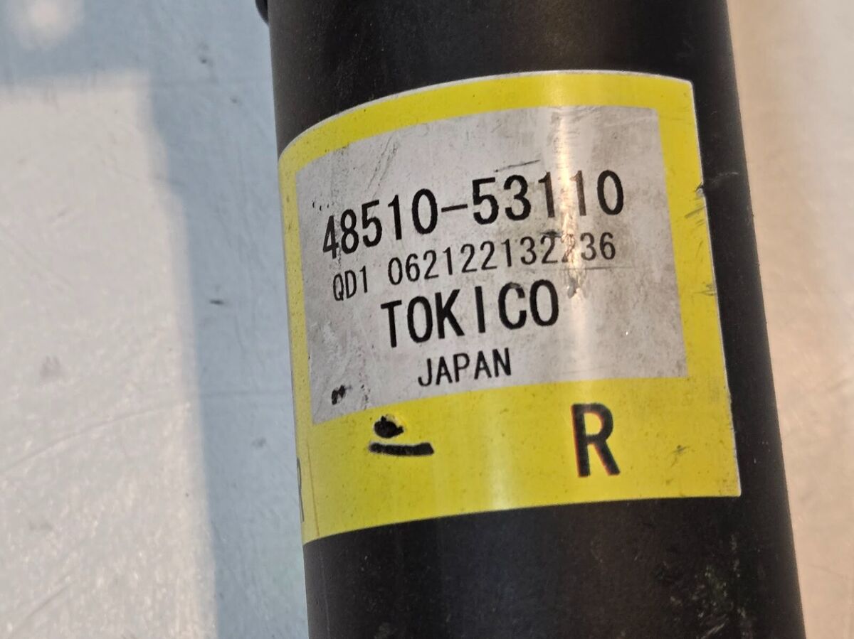 Tokico Right Side Shock Absorber 48510-53110 for Lexus | QD1 Tokico Right Side Shock Absorber 48510-53110 for Lexus | QD1