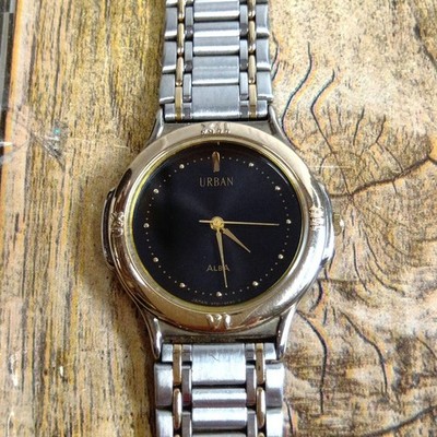 Seiko Alba Urban Quarzuhr V701-6C20 Gold Silber Schwarzes Zifferblatt