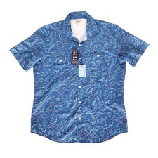 IZOD Sunshield Performance Short Sleeve Button Down Shirt Men's M Blue Sharks