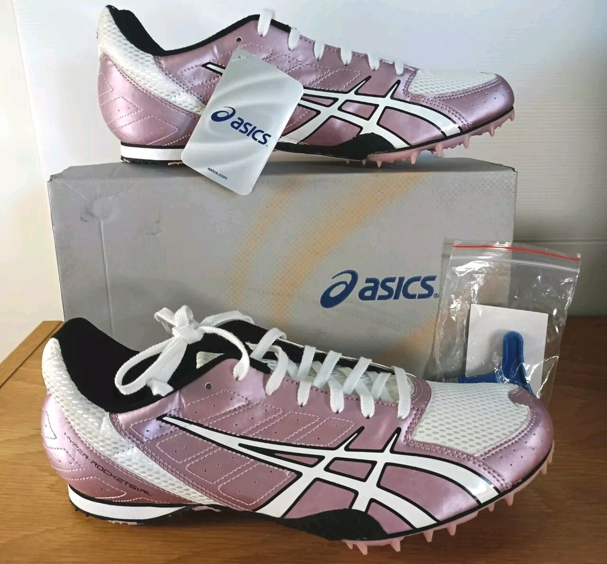 NIB ASICS Hyper Rocketgirl III Size 12W Sneakers Athletic Spikes