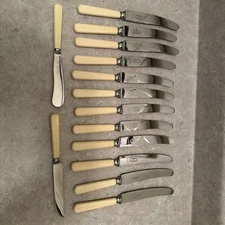 Vintage Lot of 14 Sheffield England Bakelite Knives, Atkinson Bros RUSTFRI