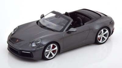 自動車 1/18 MINICHAMPS Porsche 911 Carrera 4S Minichamps PORSCHE 911 992 CARRERA 4S CABRIOLET 2019 GRAY METALLIC