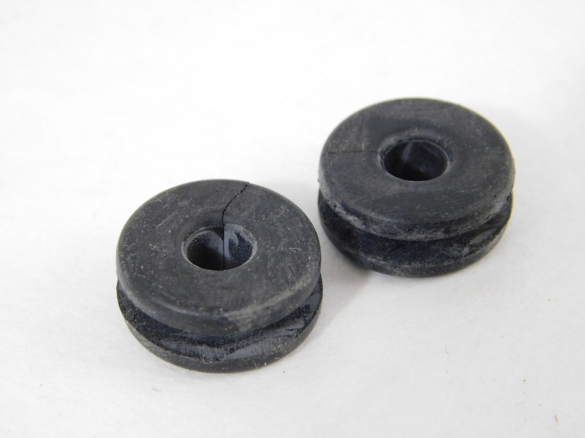 2 pc NEW Genuine KAWASAKI GROMMET KAF300 540 620 950 + JH JT ZR