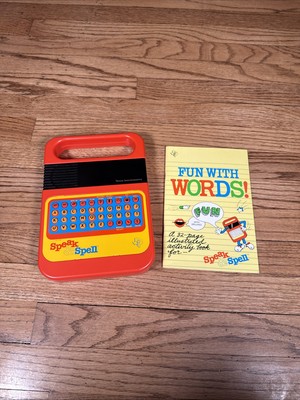 VTG 1978 Speak & N Spell w/ Raised Buttons Keys & Activity Book - Working!