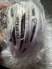 Giro Women’s Bike Helmet NEW IN BOX VIOLET FADE