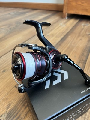 Daiwa Ballistic MQ LT Spinning Reel 3000Size With Gomexus Power Handle/Rockstand