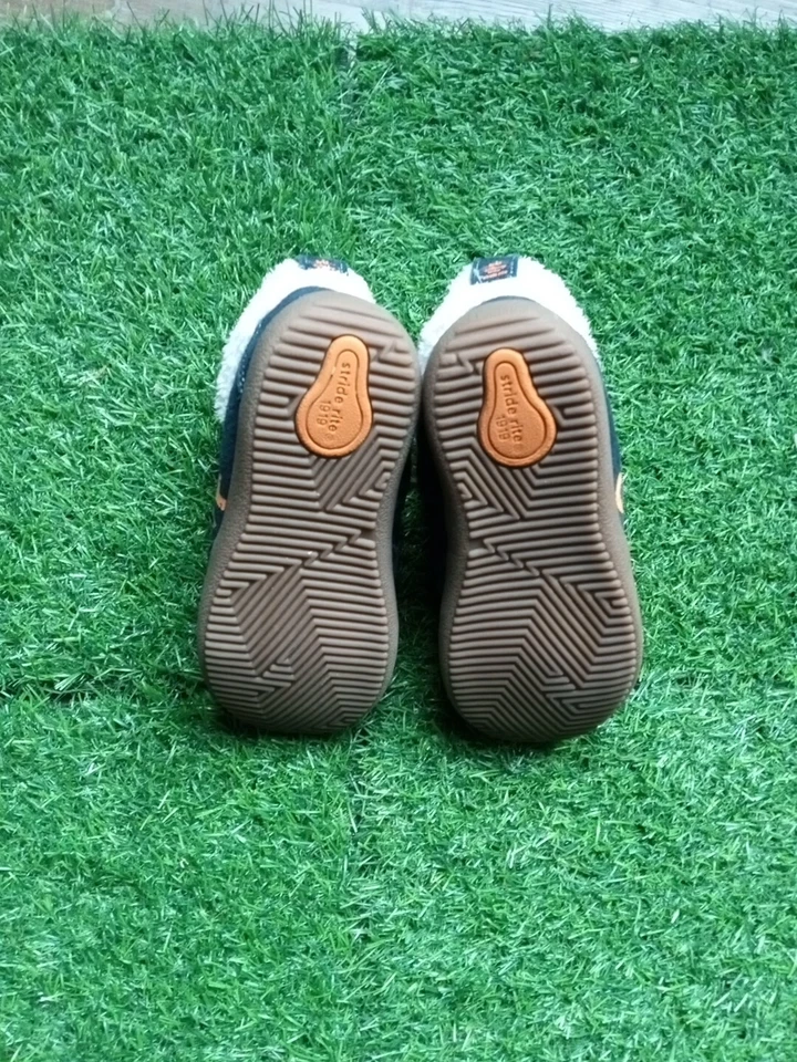 Botas infantis Stride Rite Disney Frozen Olaf tamanho 10M - Imagem 2 de 4