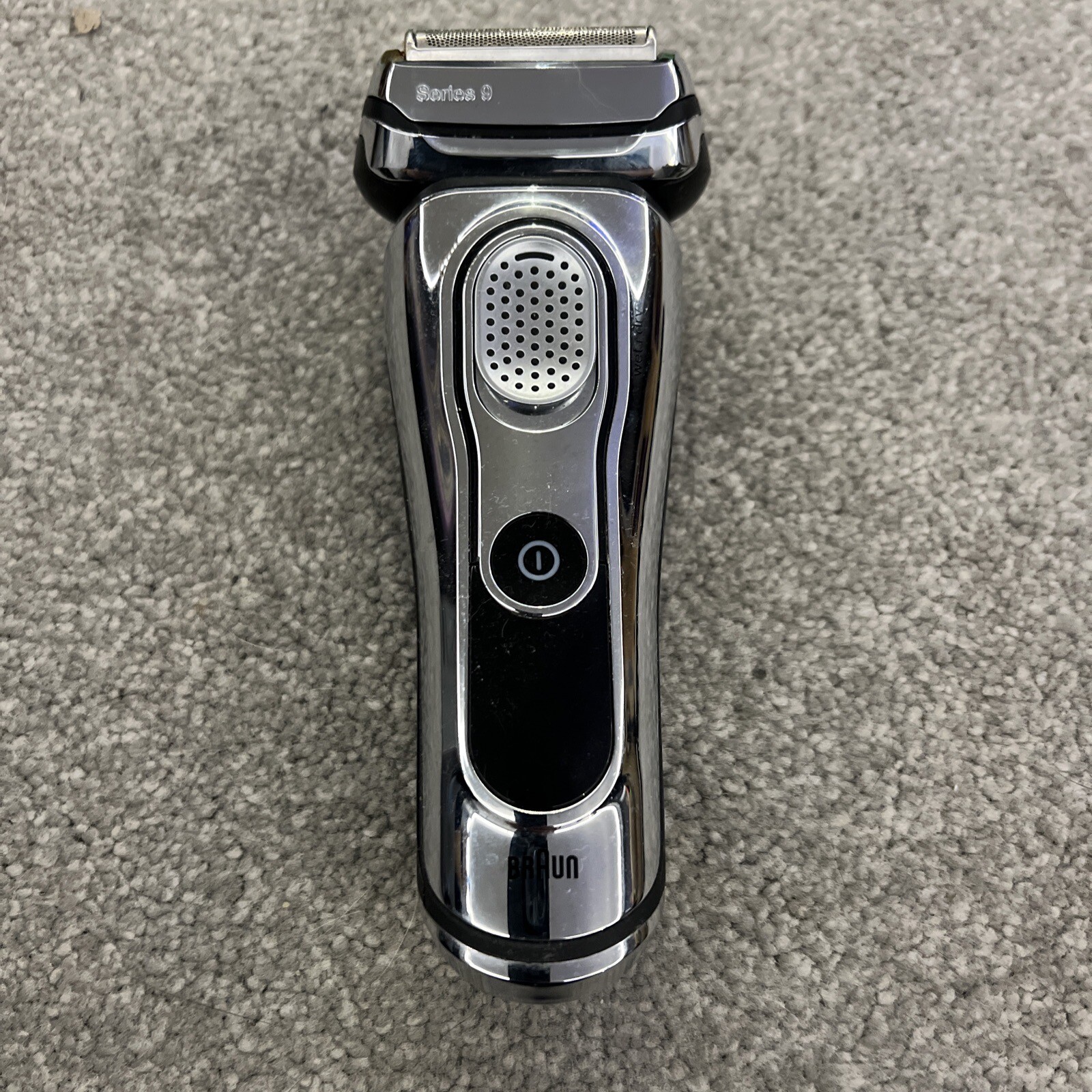 Braun Series 9 9095CC Men's Electric Cordless Foil Shaver Wet and Dry