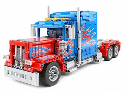 Ferngesteuerter "Muscle Truck" von Mould King, 839 Teile, 15001