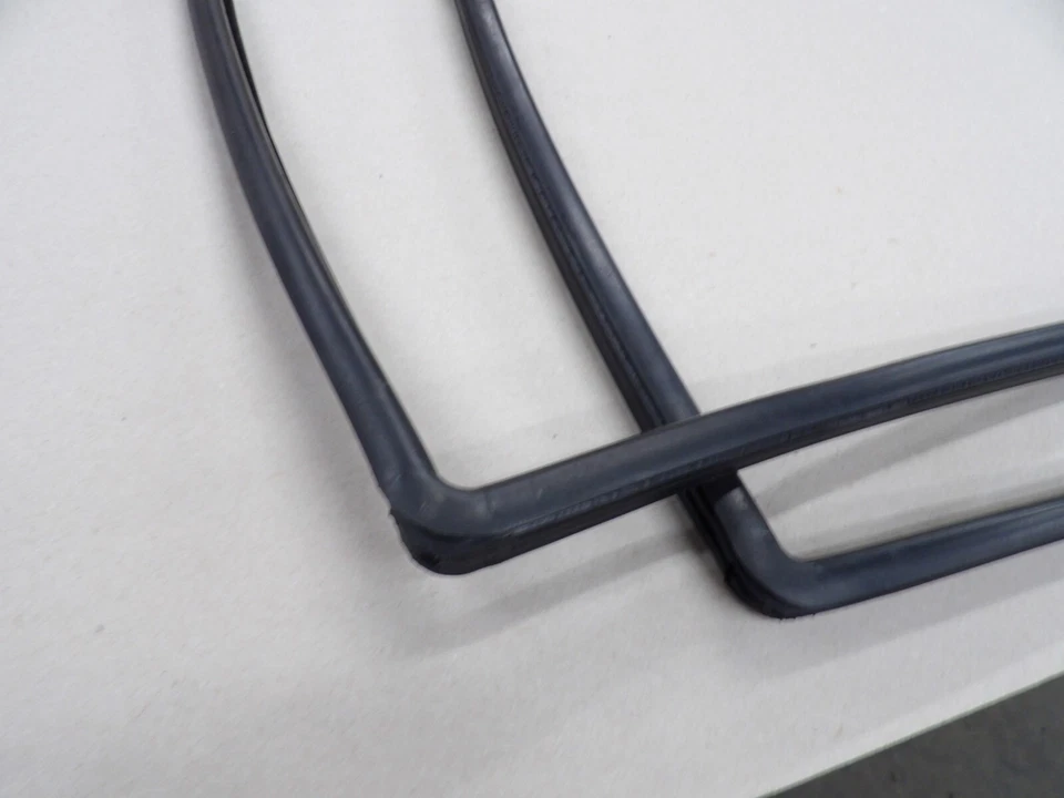 PAR de canales de funcionamiento de vidrio para ventana de puerta trasera derecha izquierda Jeep Cherokee XJ 1997-2001 Foto 3 de 4