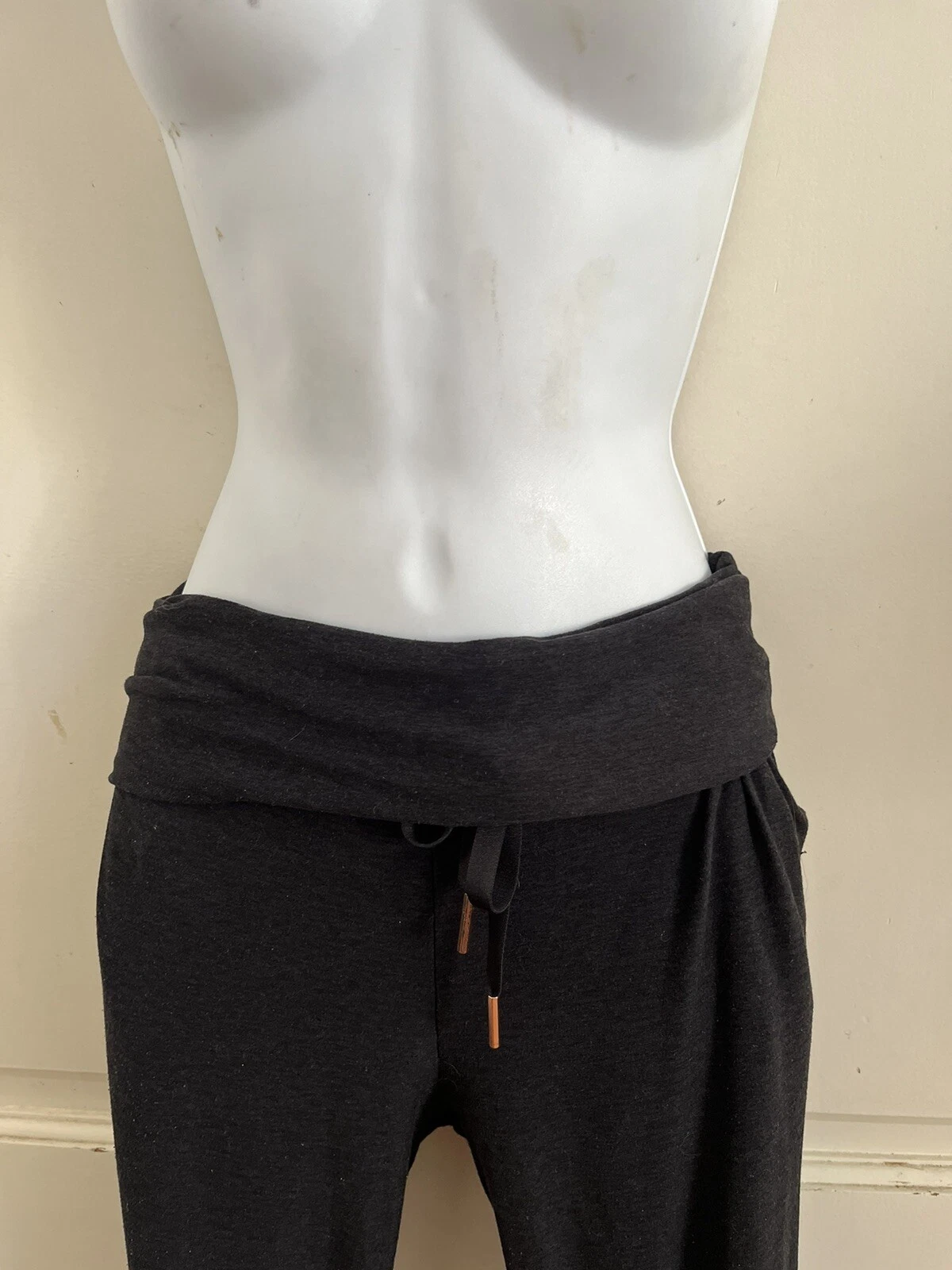 beyond-yoga charcoal black foldover waist drawstring knit crop yoga pants
