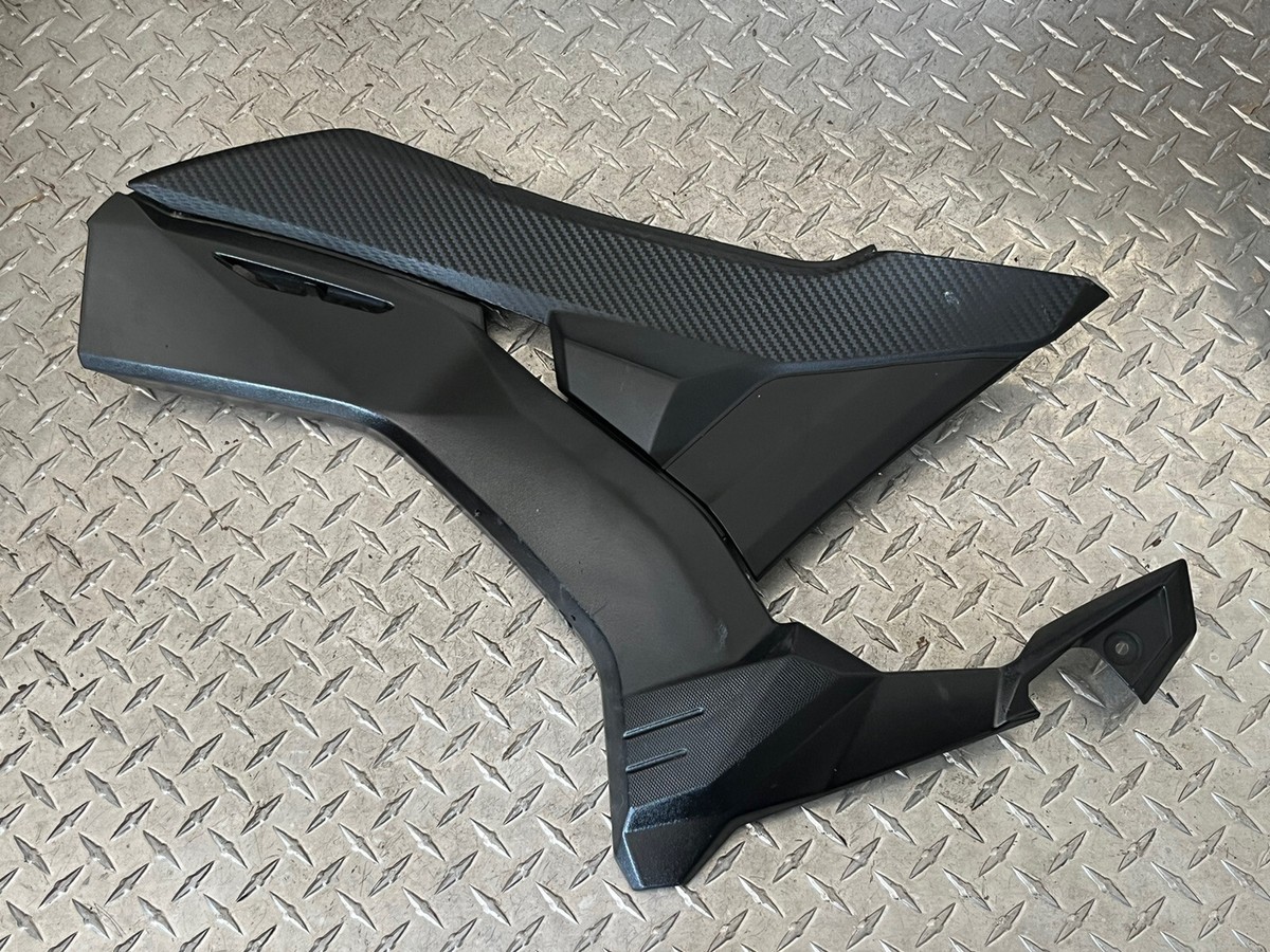 ★ ページ 18 Kawasaki BR 125 J Z125 PRO Z Left Side Frame Cover Cowling